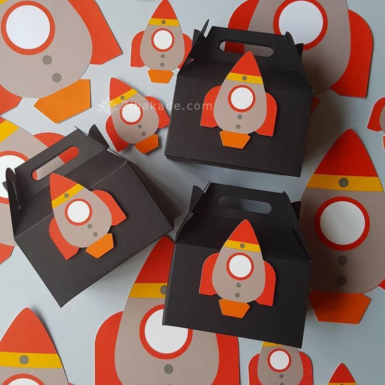 تم تولد فضانورد - Spaceman